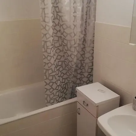 Lumineux Avec Terrasse Et Parking Proche - Fr-1-804-60 Apartamento *